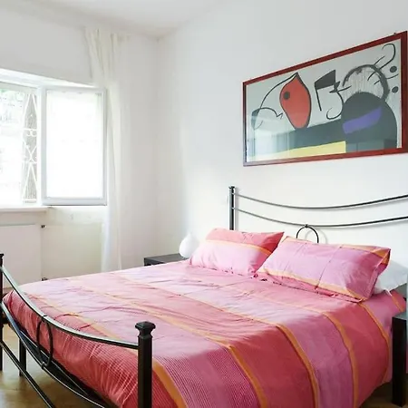 Comfy Stpeter-vaticanarea 3bedrooms Apt רומא